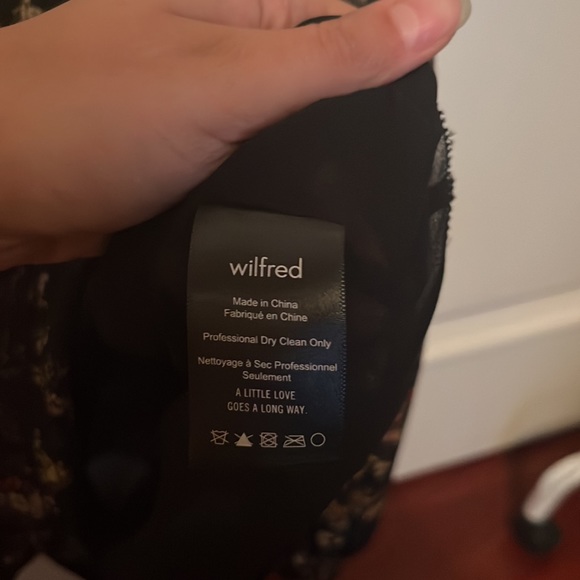 Brand new Aritzia Wilfred off the shoulder top - Picture 5 of 6